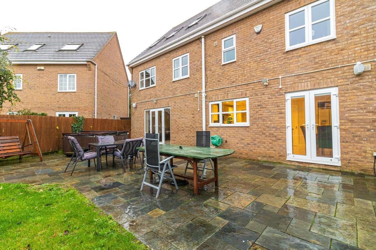 Cranesbill Serviced Accommodation - Bicester Oxfordshire ภายนอก รูปภาพ