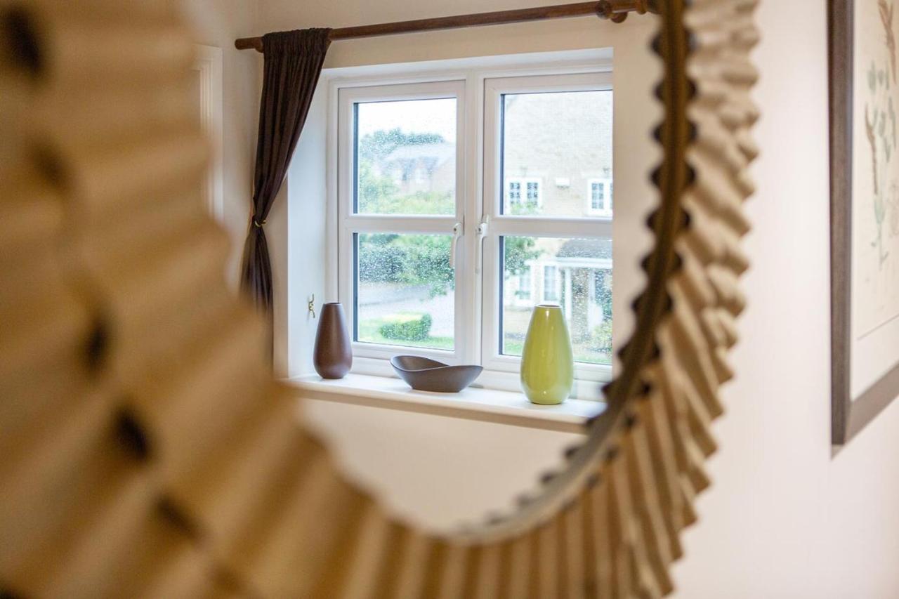 Cranesbill Serviced Accommodation - Bicester Oxfordshire ภายนอก รูปภาพ